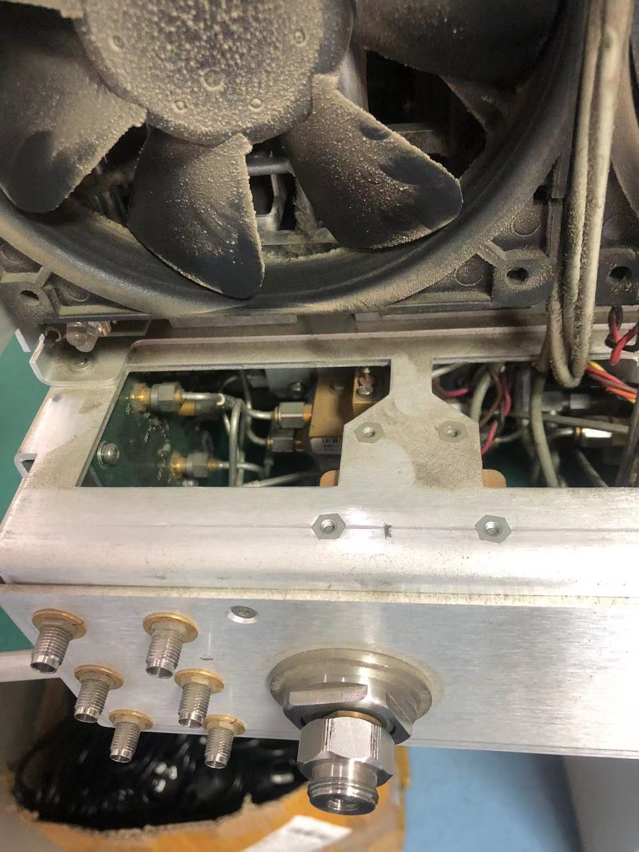 E8363B 網分維修 2.jpg