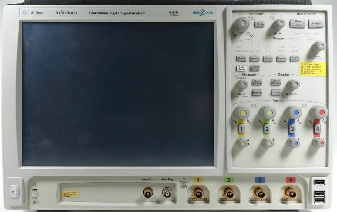 626b34634388d.jpg DSA90804A示波器.jpg