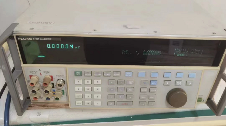 62b50a437e156.png 校準儀FLUKE5700 1.png