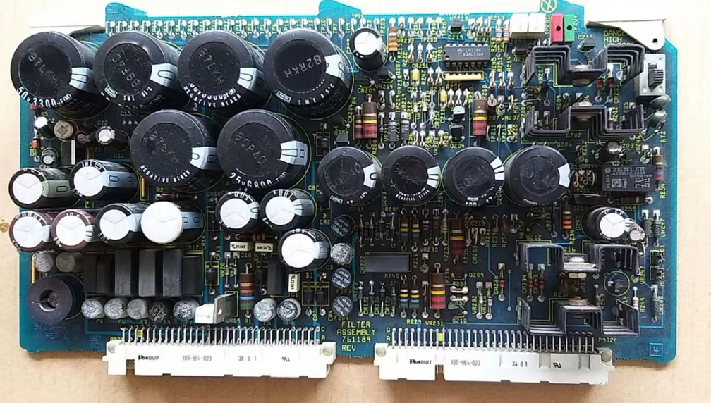 63a1093f06ef2.png 維修多功能校準儀FLUKE5700A A18.png