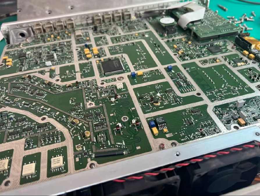 63bcb6a8eddb2.png 維修信號(hào)源N5182A 2.png