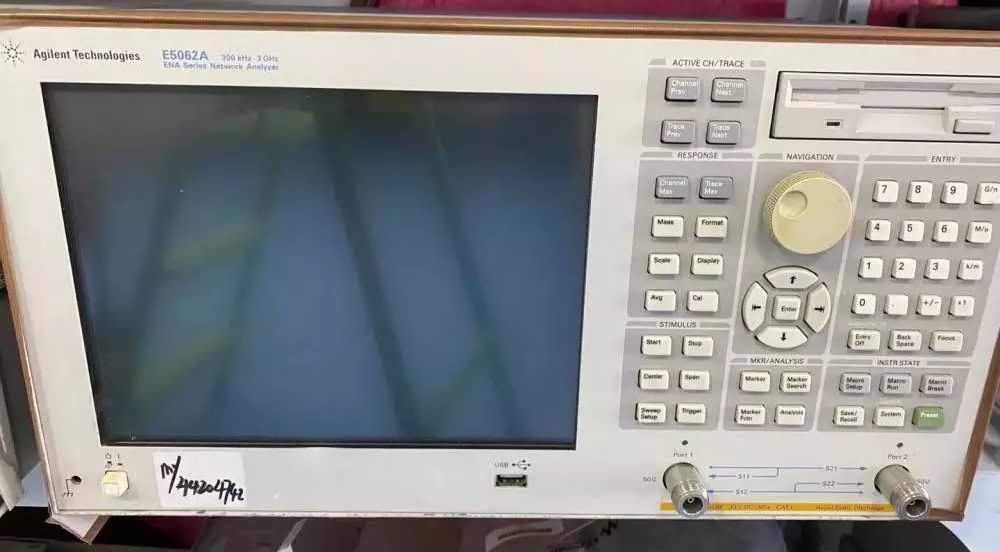 654c3bee19079.jpg E5062A 2.jpg